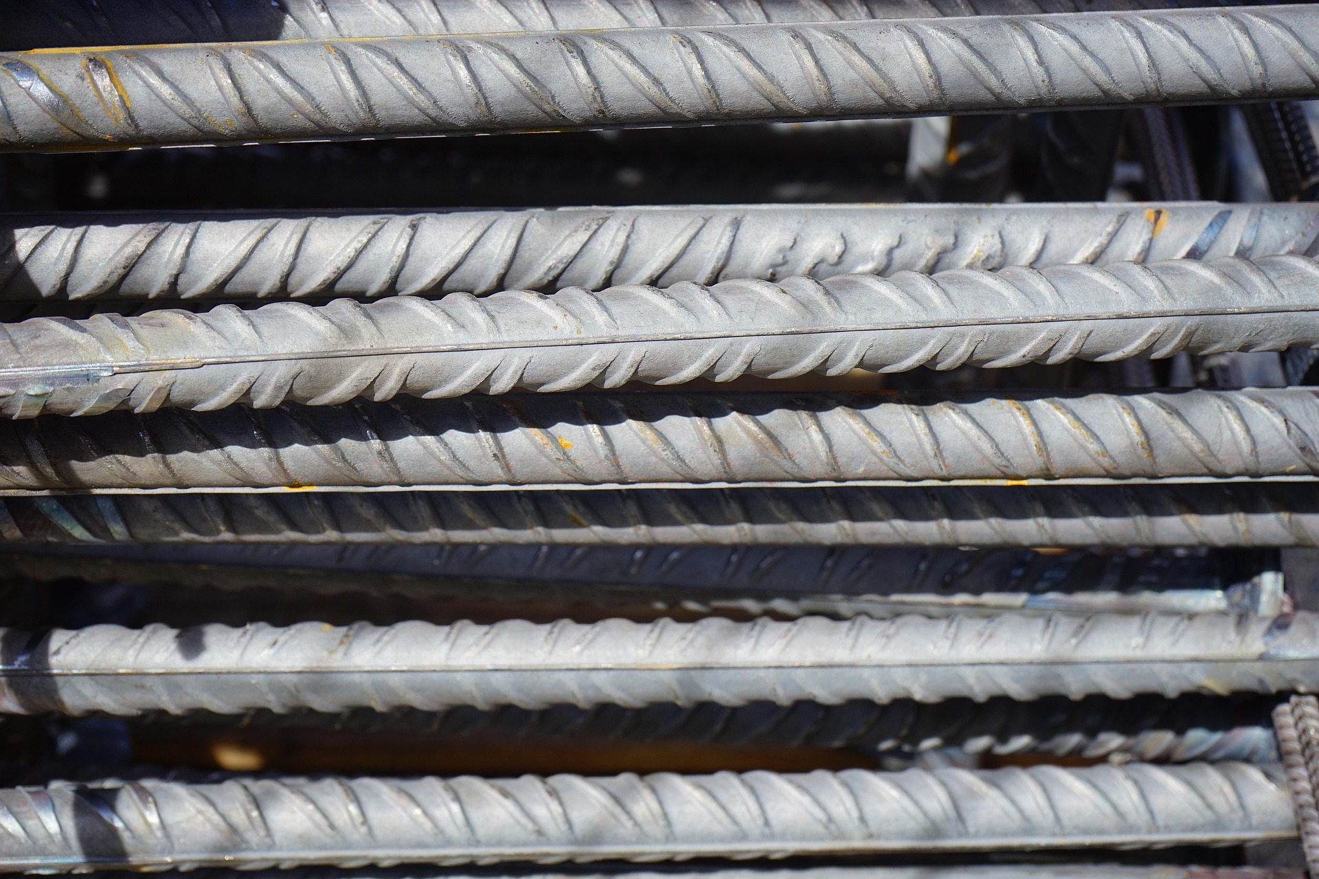hans-iron-bars-474810_1920.jpg